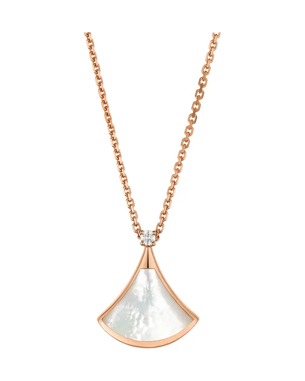 Bvlgari Divas' Dream Necklace in Rose gold with white mother-of-pearl